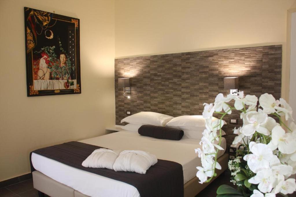 Boutique Hotel Piazza Carita ナポリ エクステリア 写真