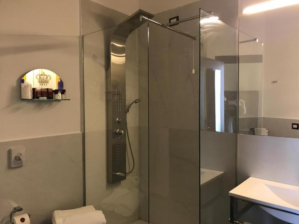 Boutique Hotel Piazza Carita ナポリ エクステリア 写真