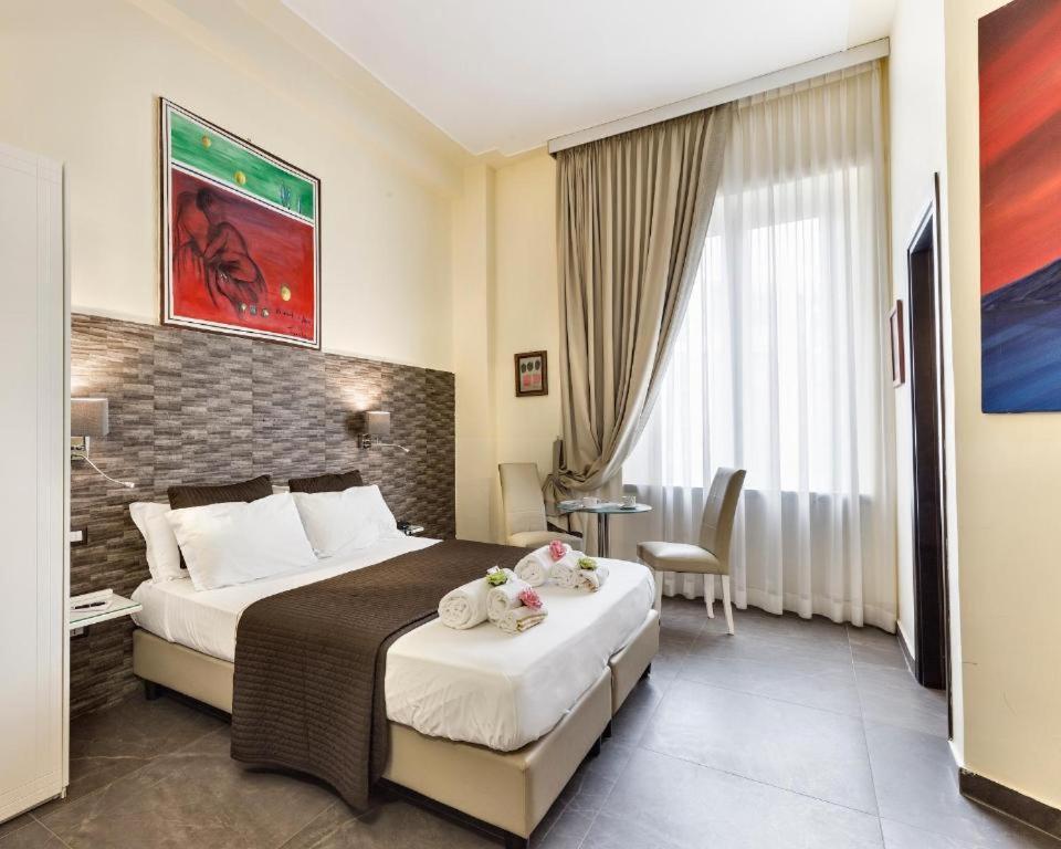 Boutique Hotel Piazza Carita ナポリ エクステリア 写真