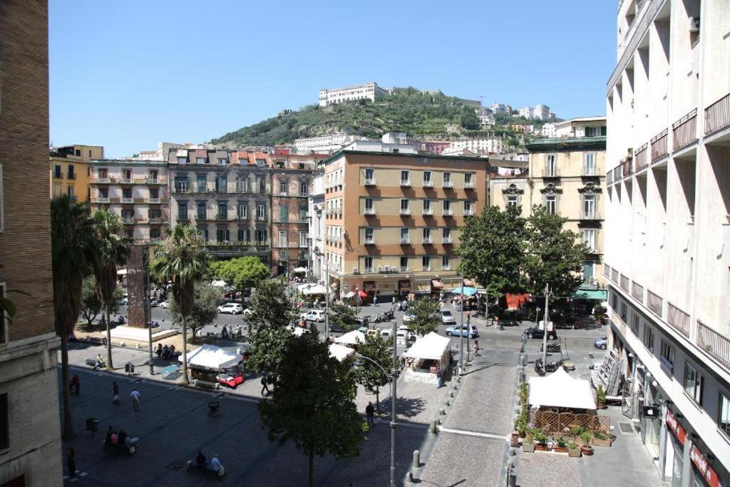 Boutique Hotel Piazza Carita ナポリ エクステリア 写真