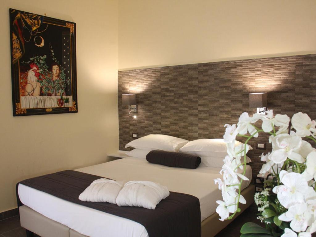 Boutique Hotel Piazza Carita ナポリ エクステリア 写真